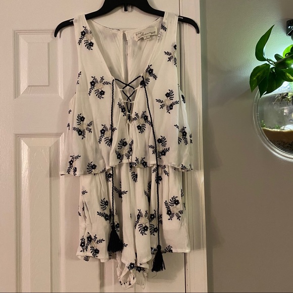 Vintage Havana Floral Embroidered Lace Up Romper White Black Small Flowy Layered - Picture 1 of 5